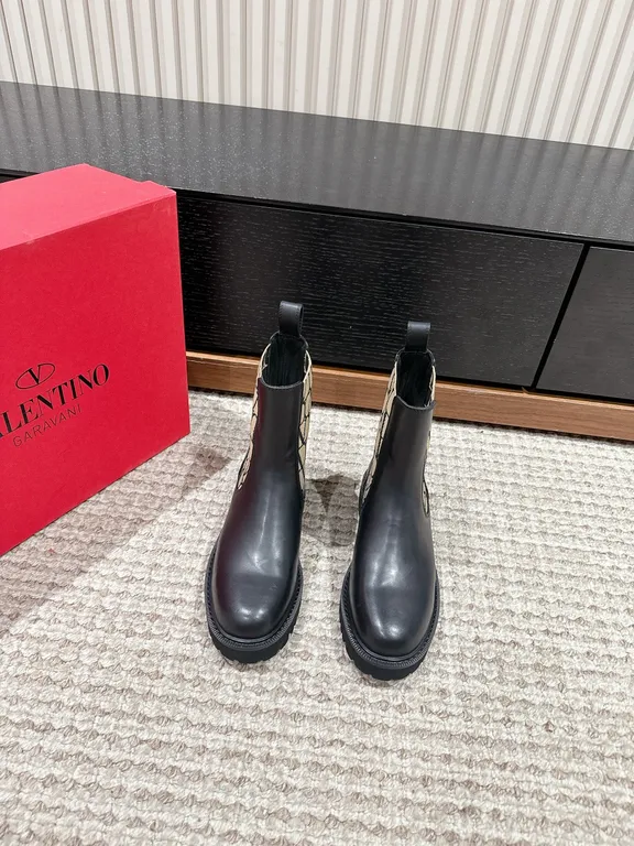 Valentino Shoe 